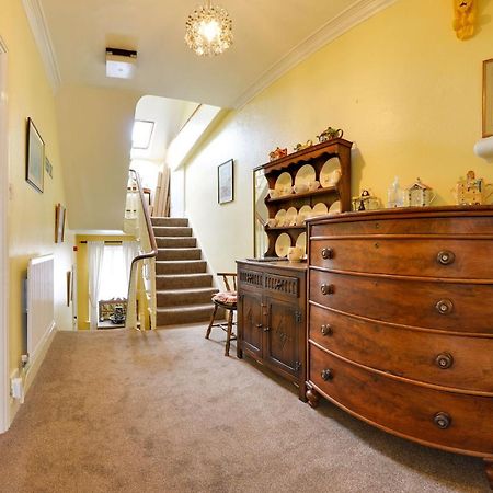 Pannett House Bed & Breakfast, Beautiful Victorian Residence 휫비 외부 사진