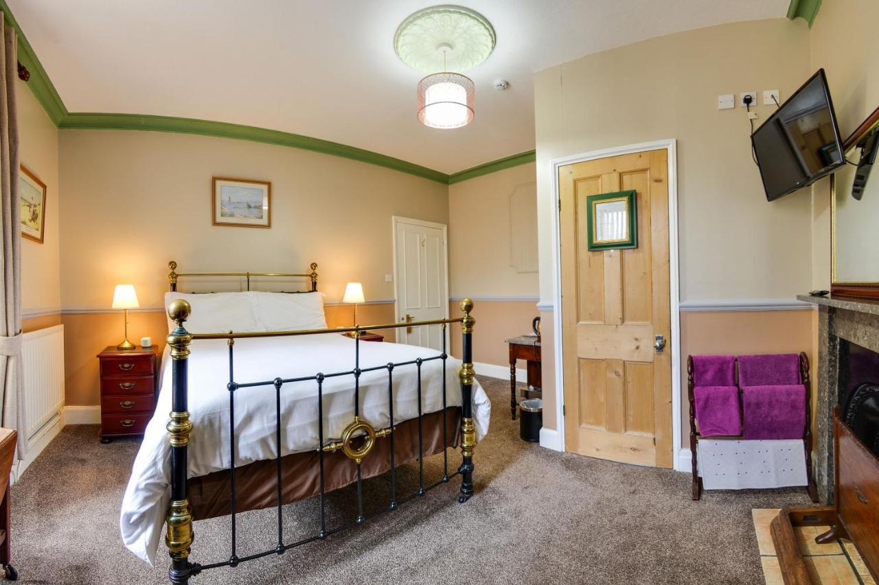 Pannett House Bed & Breakfast, Beautiful Victorian Residence 휫비 외부 사진