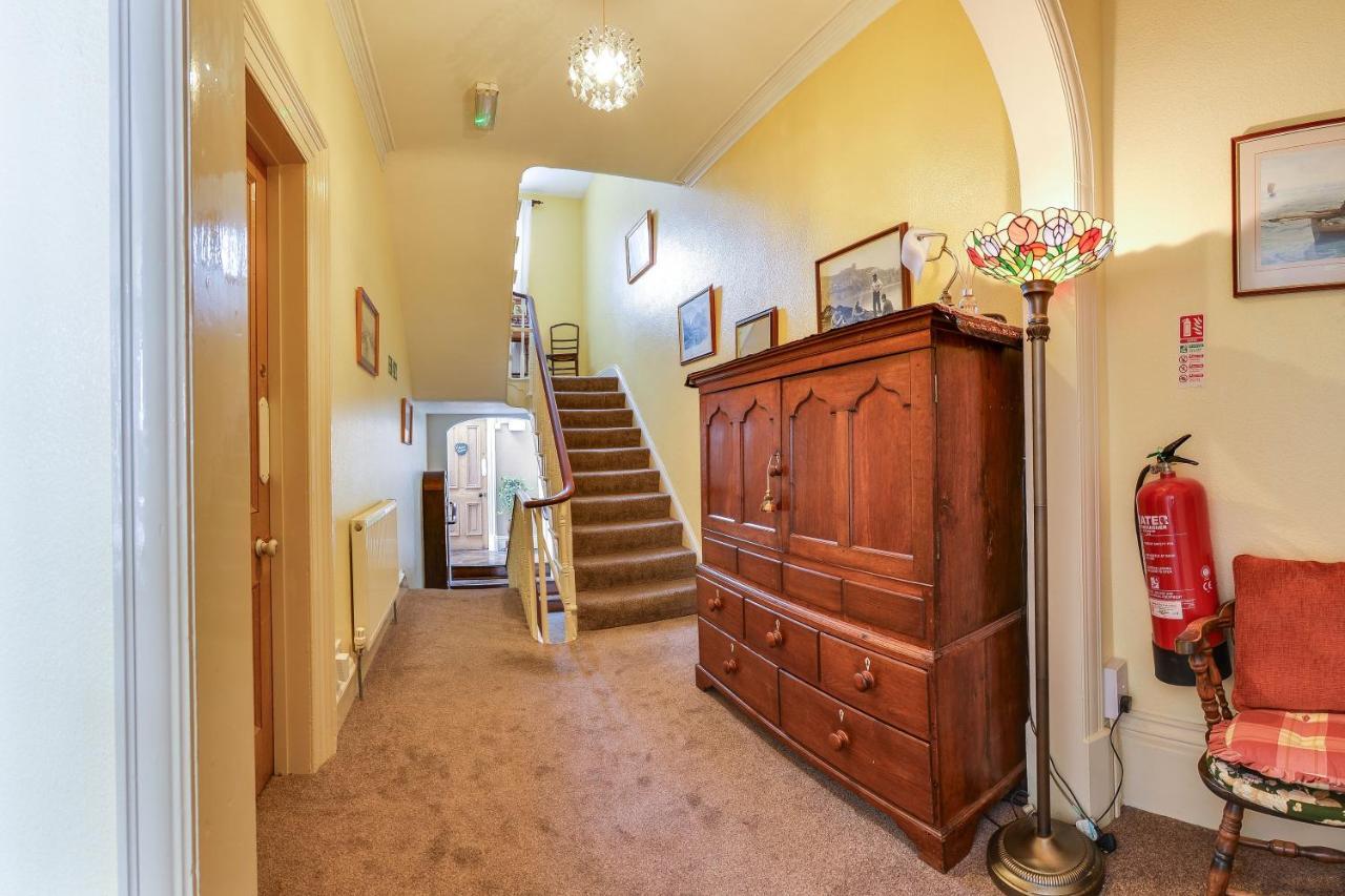 Pannett House Bed & Breakfast, Beautiful Victorian Residence 휫비 외부 사진