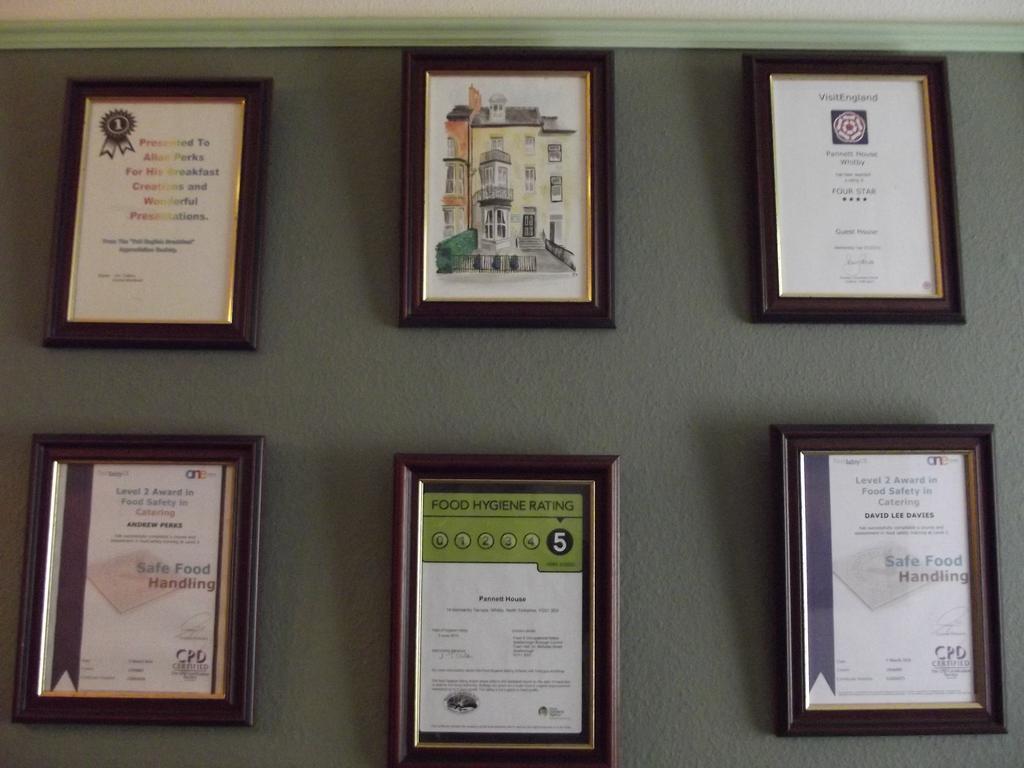 Pannett House Bed & Breakfast, Beautiful Victorian Residence 휫비 외부 사진